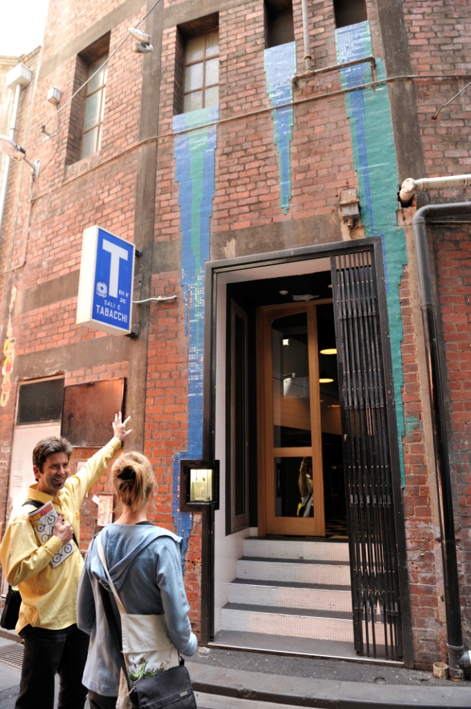 MELTours. Hidden Laneway, Melbourne. Photo &copy; 2011 Adrian Lagniton