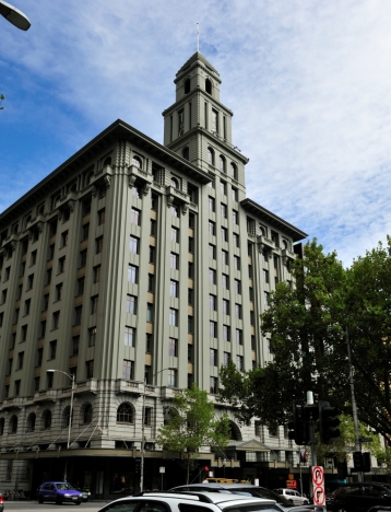 MELTours. Former T&G Building (1926), Collins St, Melbourne. Photo &copy; 2011 Adrian Lagniton